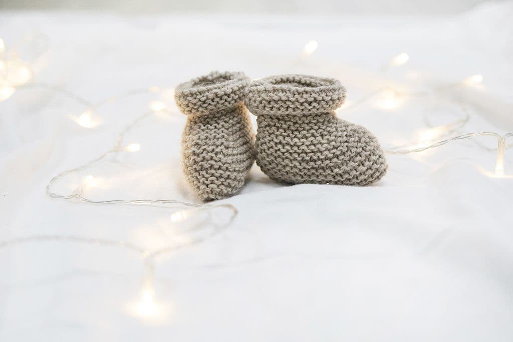 knitted baby clothes booties