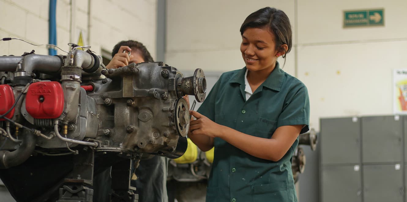 Aviation mechanics feature