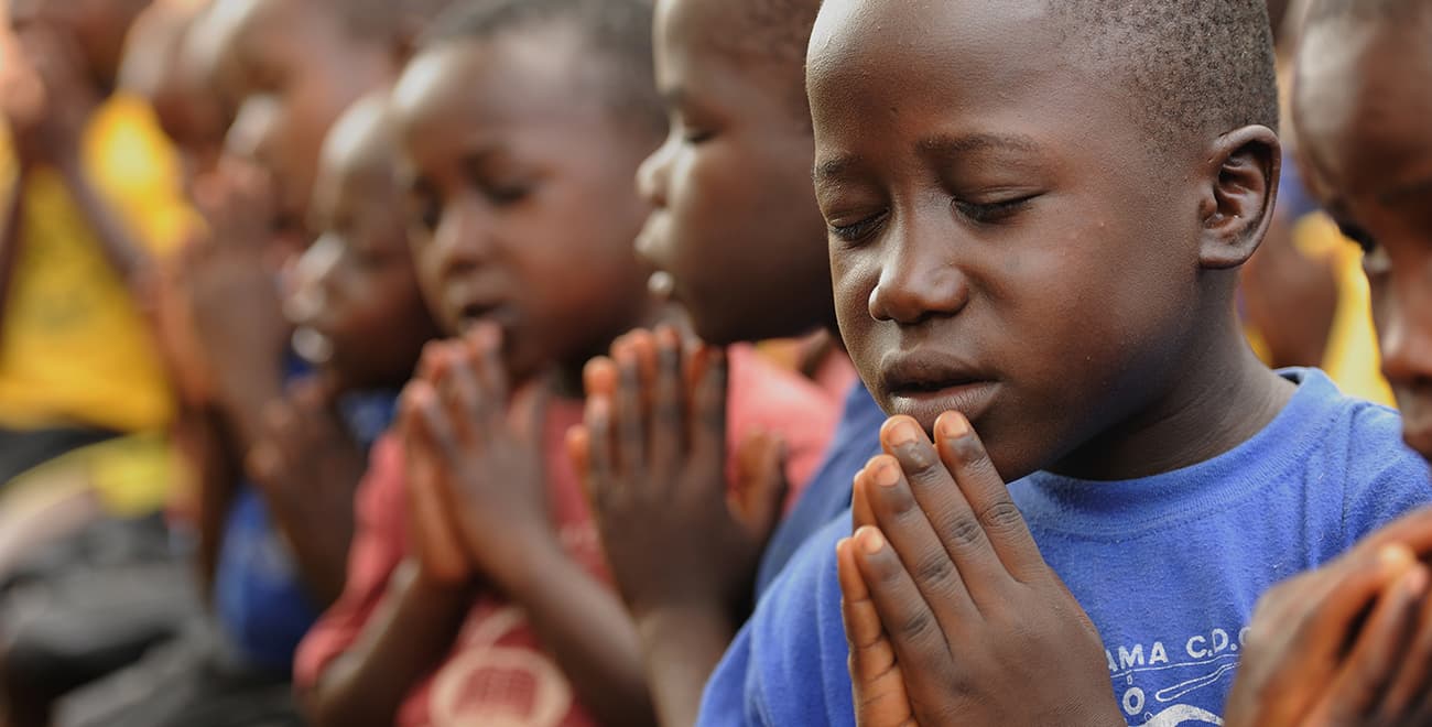 Praying children