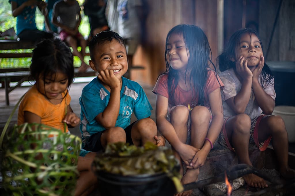 A group of children from Ecuador