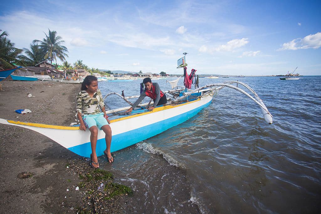 Pa-aling fishing canoe