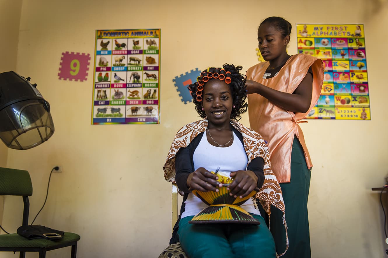 Hairdressing training in Ethiopia