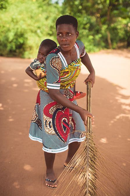 chemine sweeping in Togo