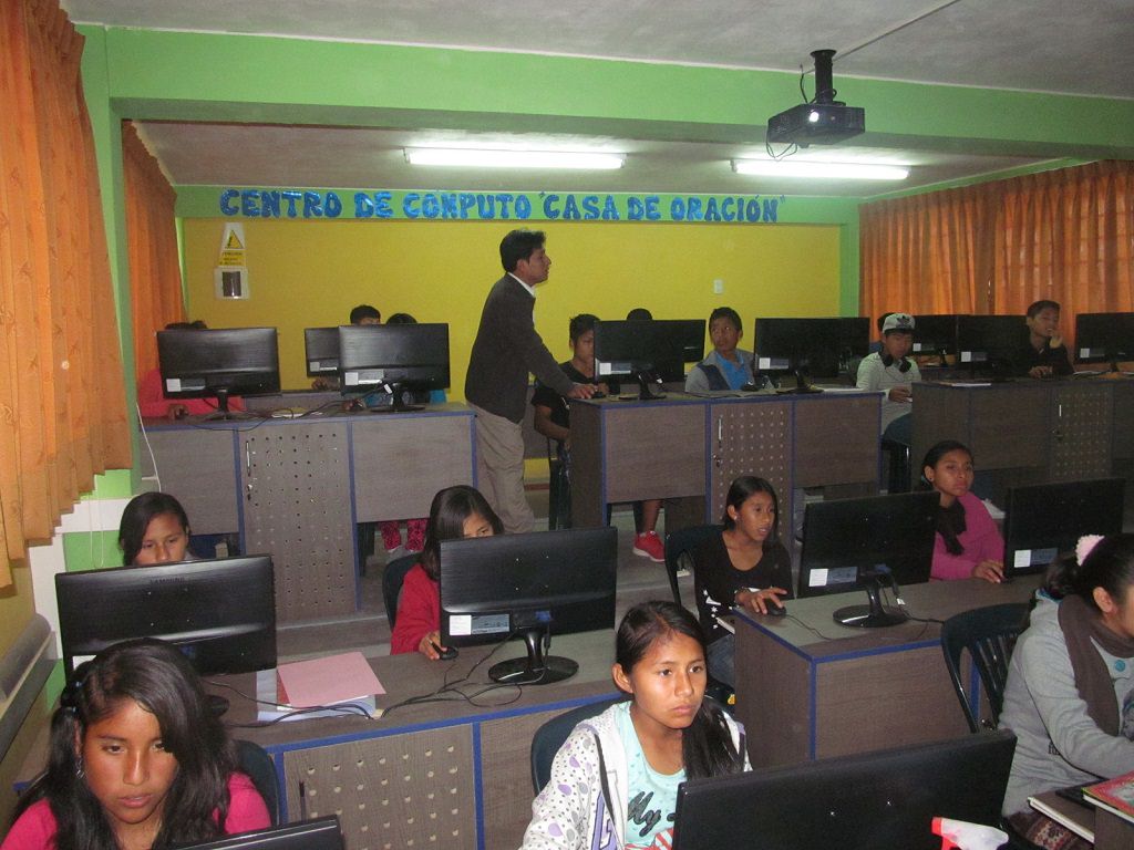 Compassion computer lab in Peru