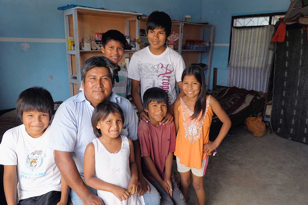 Bolivian family