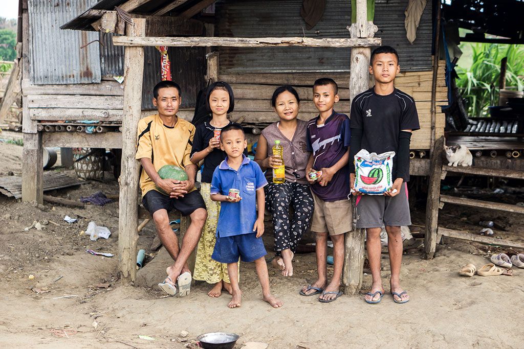 PawMueChi and her family, Thailand