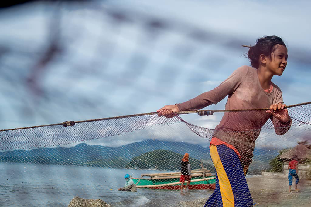 Ariane fishing in the Philippines